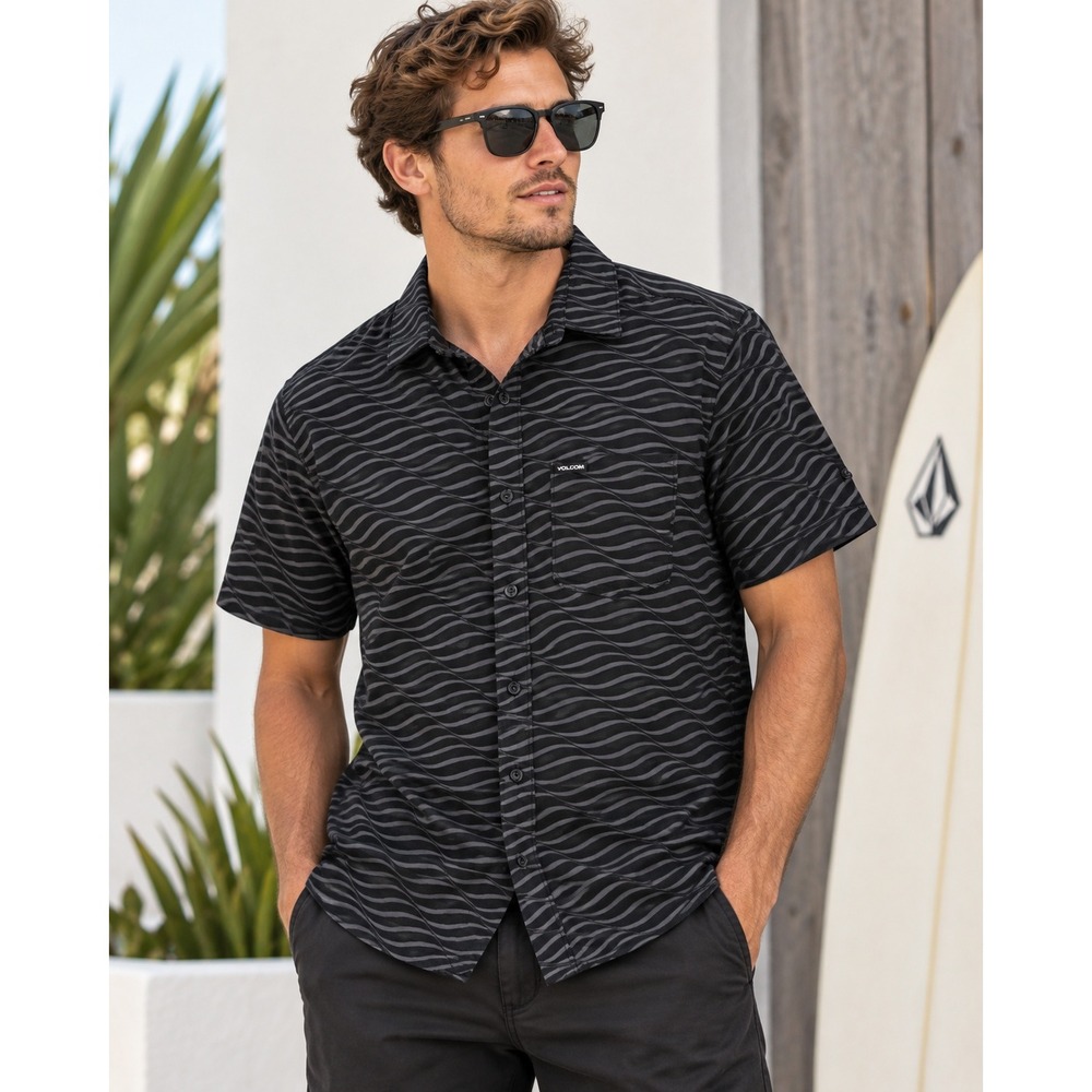Volcom Button Down Shirt Mens M Black Grey Wave Pattern Modern Fit Surf Skate